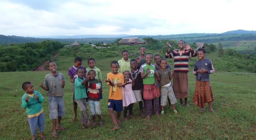 Rhotia Valley Tented Lodge And Children'S Home Karatu Bagian luar foto